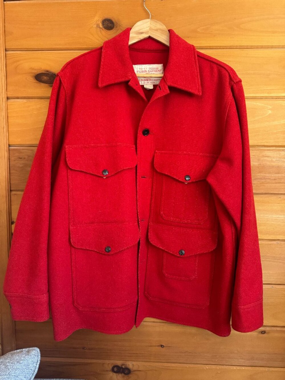 Vintage Filson Virgin wool red hunting buttons up men jacket size M/L